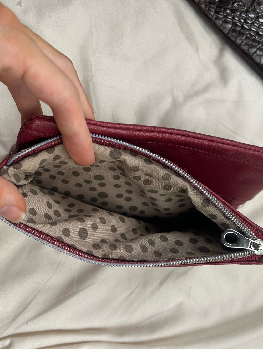Beautiful burgundy wallet - Picture 5 of 5